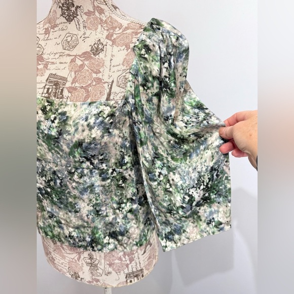 VINCE Green and blue floral print puff sleeve square neck top size 4 - Picture 5 of 15